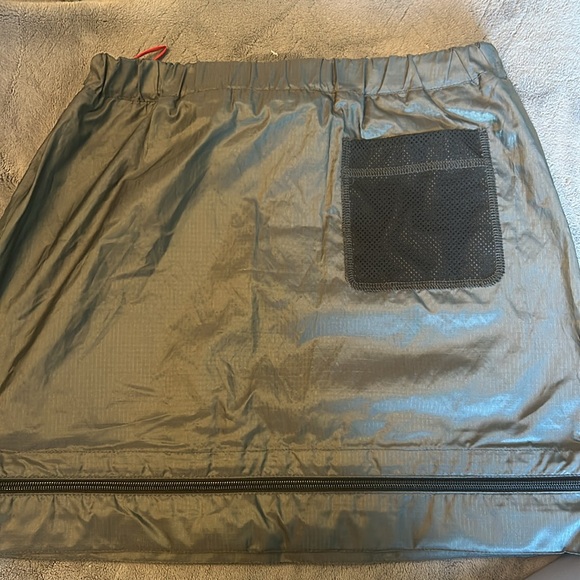 Prada Vintage Waterproof Mini-length to Mid-Length Skirt - Charcoal Gray - Picture 5 of 5